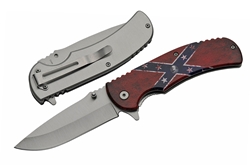 Knife 122  Distressed Battle Flag Knife with General Lee As the Center Star.  With a Back clip 